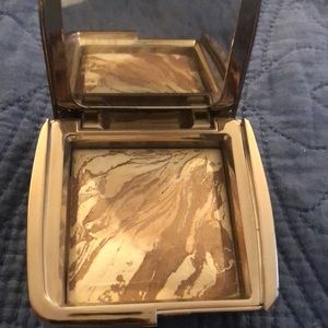 Hourglass bronzer